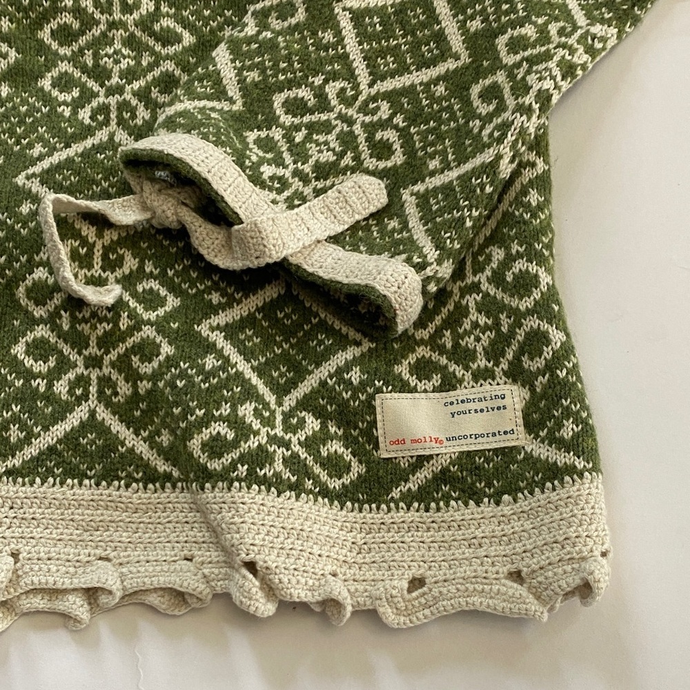Odd Molly Sweater with Cinch Waist - Picture 4 of 13